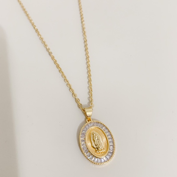 🎉HP🎉Virgin Mary Necklace | 14k Gold Filled - Picture 3 of 9